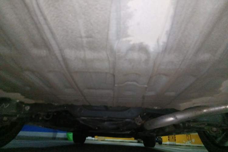 Used Toyota SIENNA 2023 2.5L Hybrid Deluxe Edition Chassis Rear