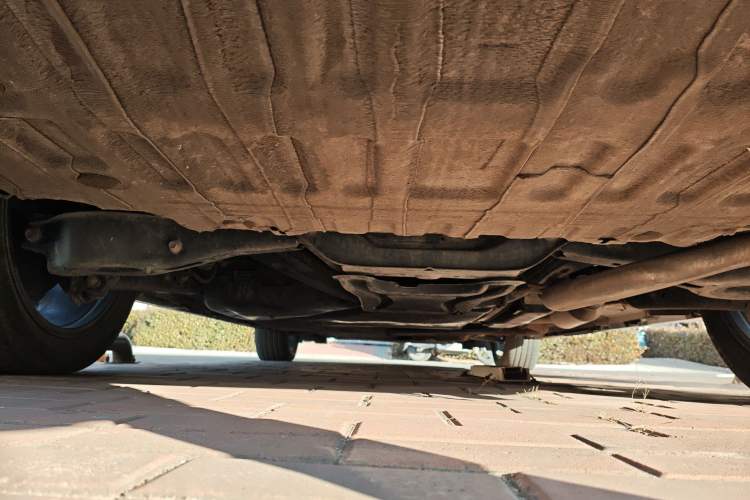 Used Toyota SIENNA 2023 2.5L Hybrid Deluxe Edition Chassis Rear