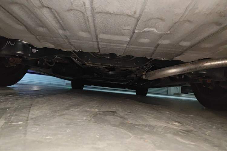 Used Toyota SIENNA 2023 2.5L Hybrid Platinum Edition Chassis Rear
