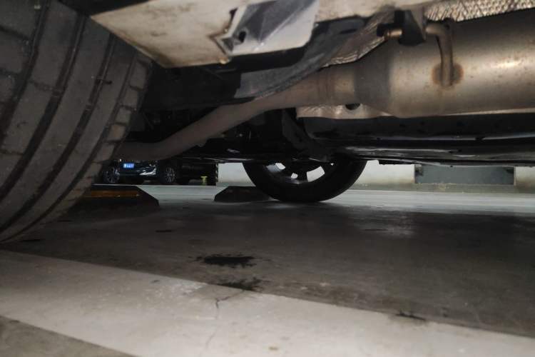 Used Toyota SIENNA 2023 Updated Version 2.5L Hybrid Platinum Edition Chassis Rear Right