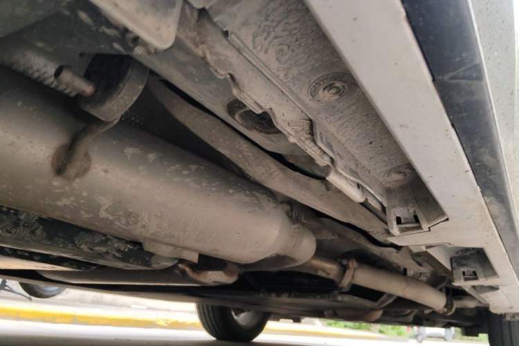 Used Toyota SIENNA 2023 2.5L Hybrid Platinum Edition Chassis Rear Right