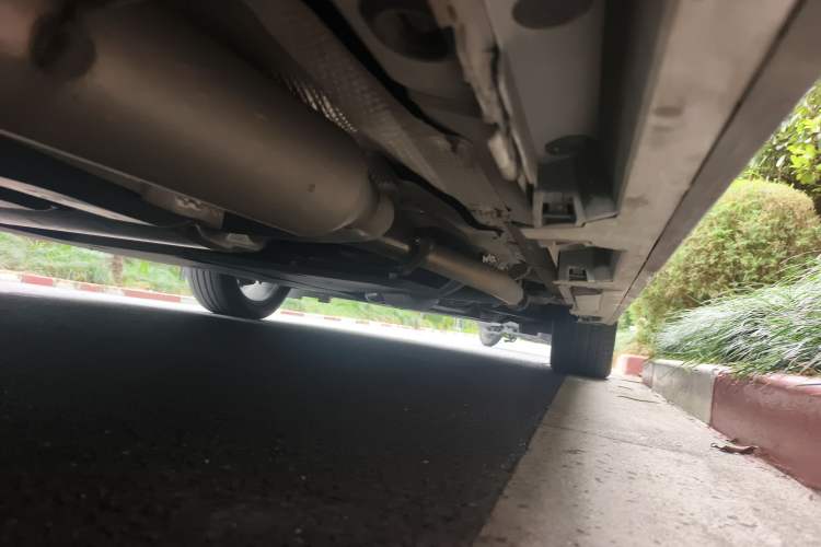 Used Toyota SIENNA 2023 2.5L Hybrid Platinum Edition Chassis Rear Right