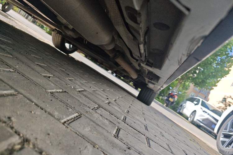 Used Toyota SIENNA 2023 2.5L Hybrid Deluxe Edition Chassis Rear Right