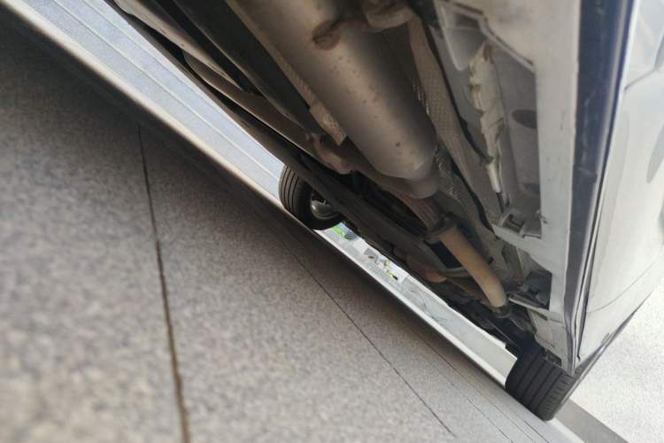 Used Toyota SIENNA 2023 2.5L Hybrid Deluxe Edition Chassis Rear Right