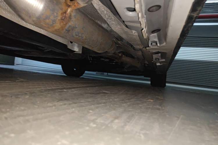 Used Toyota SIENNA 2023 2.5L Hybrid Platinum Edition Chassis Rear Right