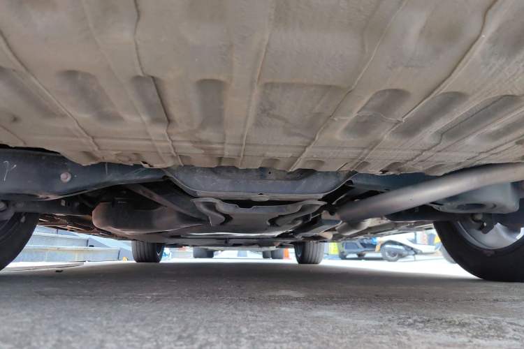 Used Toyota SIENNA 2023 2.5L Hybrid Deluxe Edition Chassis Rear
