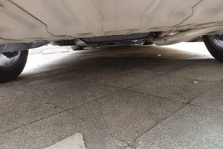 Used Toyota SIENNA 2023 2.5L Hybrid Platinum Edition Chassis Rear