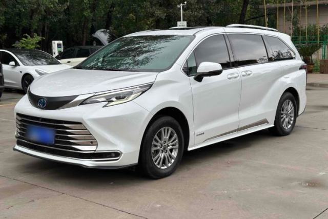 Used Toyota SIENNA 2023 2.5L Hybrid Comfort Edition