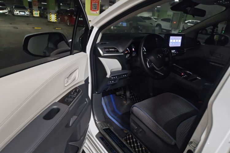 Used Toyota SIENNA 2023 2.5L Hybrid Comfort Edition Driver Seat