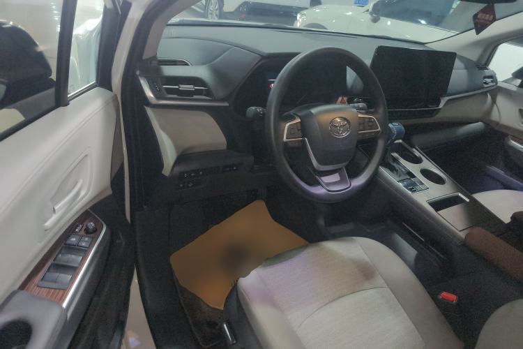 Used Toyota SIENNA 2023 2.5L Hybrid Comfort Edition Driver Seat