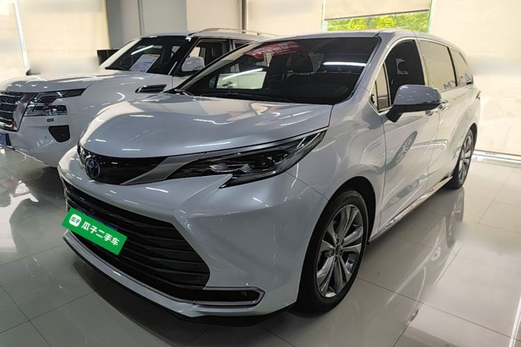 Used Toyota SIENNA 2023 2.5L Hybrid Deluxe Edition Guazi used car, China used car export, Used car for sale, Used  cars, Cheapest cars for sale