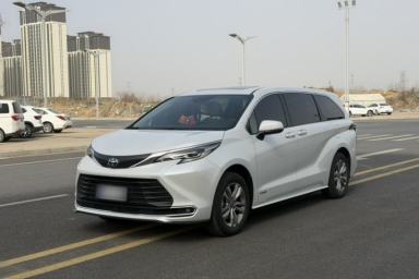 Used Toyota SIENNA 2023 2.5L Hybrid Comfort Edition