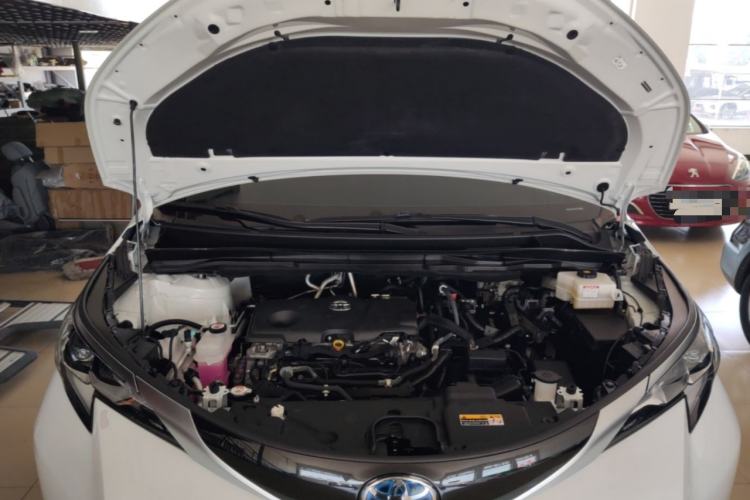 Used Toyota SIENNA 2023 2.5L Hybrid Deluxe Edition Engine Bay