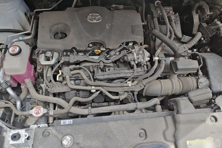 Used Toyota SIENNA 2023 2.5L Hybrid Deluxe Edition Engine Bay
