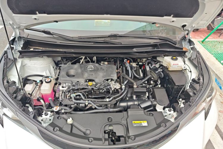 Used Toyota SIENNA 2023 2.5L Hybrid Ultimate Edition Engine Bay