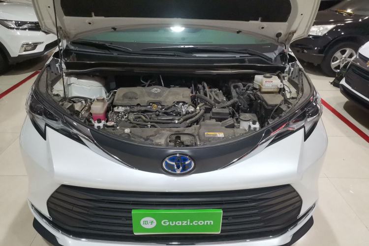 Used Toyota SIENNA 2023 2.5L Hybrid Comfort Edition Engine Bay