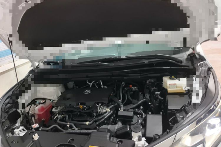 Used Toyota SIENNA 2023 2.5L Hybrid Deluxe Edition Engine Bay