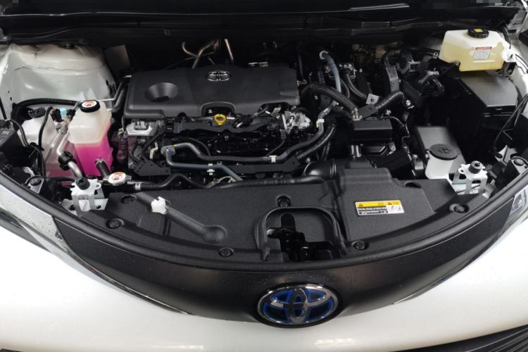 Used Toyota SIENNA 2023 2.5L Hybrid Comfort Edition Engine Bay