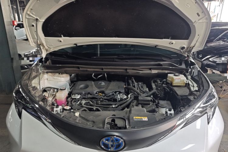 Used Toyota SIENNA 2023 2.5L Hybrid Comfort Edition Engine Bay