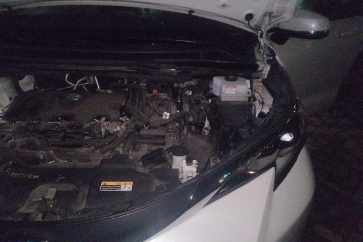 Used Toyota SIENNA 2023 2.5L Hybrid Comfort Edition Engine Bay Left