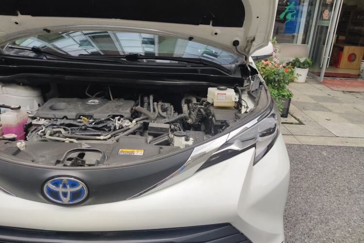 Used Toyota SIENNA 2023 2.5L Hybrid Comfort Edition Engine Bay Left
