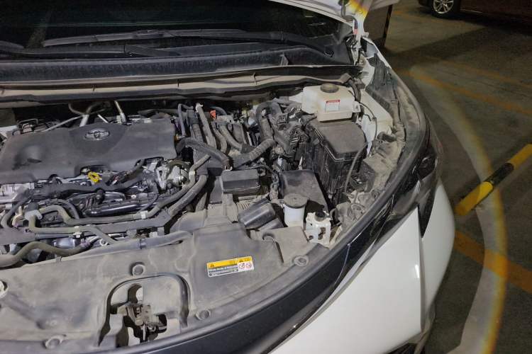 Used Toyota SIENNA 2023 2.5L Hybrid Comfort Edition Engine Bay Left