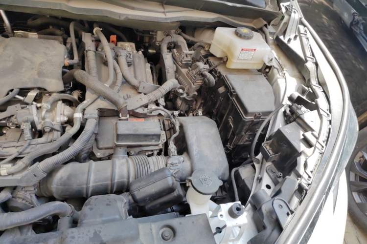Used Toyota SIENNA 2023 2.5L Hybrid Comfort Edition Engine Bay Left