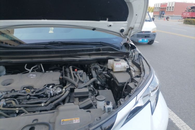 Used Toyota SIENNA 2023 2.5L Hybrid Deluxe Edition Engine Bay Left