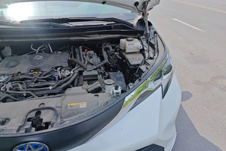 Used Toyota SIENNA 2023 2.5L Hybrid Comfort Edition Engine Bay Left