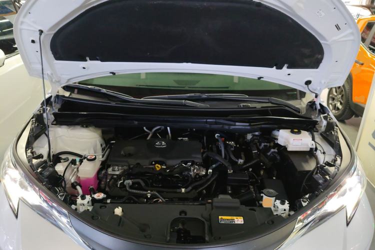 Used Toyota SIENNA 2023 2.5L Hybrid Comfort Edition Engine Bay