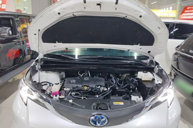 Used Toyota SIENNA 2023 2.5L Hybrid Comfort Edition Engine Bay