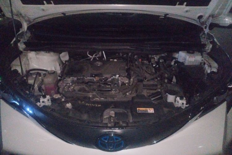 Used Toyota SIENNA 2023 2.5L Hybrid Comfort Edition Engine Bay