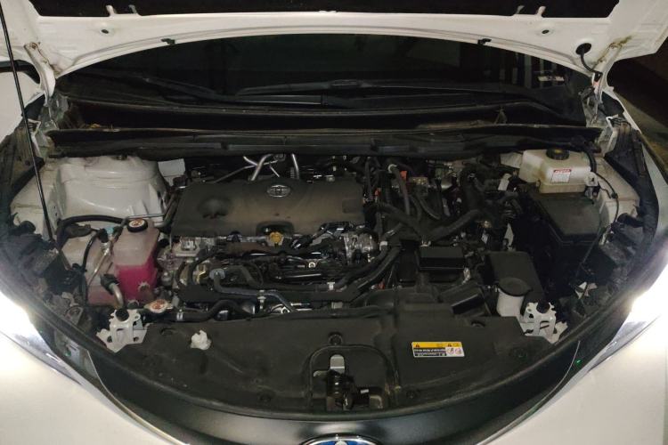 Used Toyota SIENNA 2023 2.5L Hybrid Comfort Edition Engine Bay