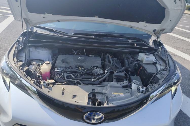 Used Toyota SIENNA 2023 2.5L Hybrid Comfort Edition Engine Bay