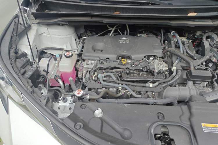 Used Toyota SIENNA 2023 2.5L Hybrid Comfort Edition Engine Bay Right
