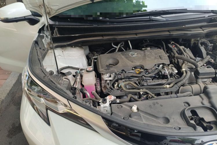 Used Toyota SIENNA 2023 2.5L Hybrid Deluxe Edition Engine Bay Right