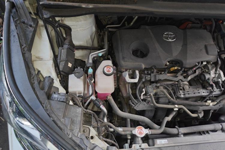 Used Toyota SIENNA 2023 2.5L Hybrid Comfort Edition Engine Bay Right