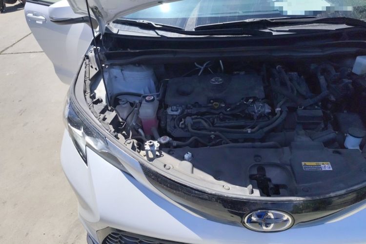 Used Toyota SIENNA 2023 2.5L Hybrid Comfort Edition Engine Bay Right