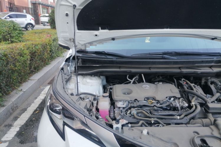 Used Toyota SIENNA 2023 2.5L Hybrid Deluxe Edition Engine Bay Right