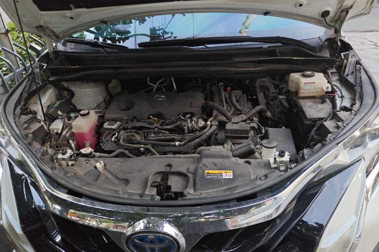 Used Toyota SIENNA 2023 2.5L Hybrid Comfort Edition Engine Bay