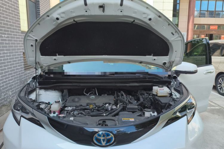 Used Toyota SIENNA 2023 2.5L Hybrid Deluxe Edition Engine Bay