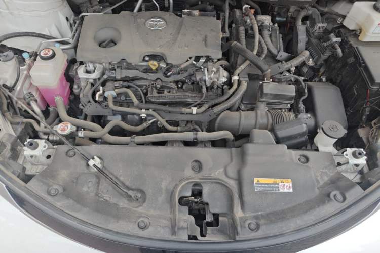 Used Toyota SIENNA 2023 2.5L Hybrid Platinum Edition Engine Bay