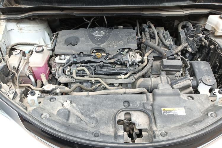 Used Toyota SIENNA 2023 2.5L Hybrid Deluxe Edition Engine Bay