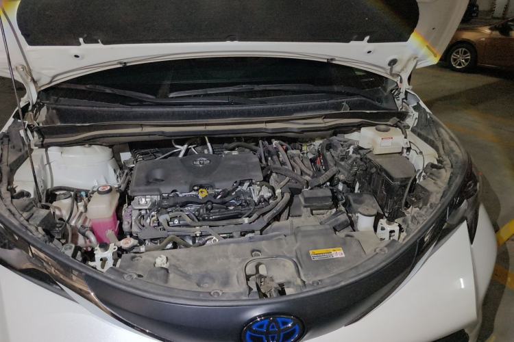 Used Toyota SIENNA 2023 2.5L Hybrid Comfort Edition Engine Bay