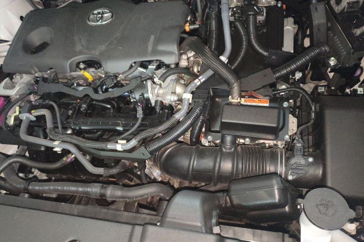 Used Toyota SIENNA 2023 2.5L Hybrid Comfort Edition Engine Bay