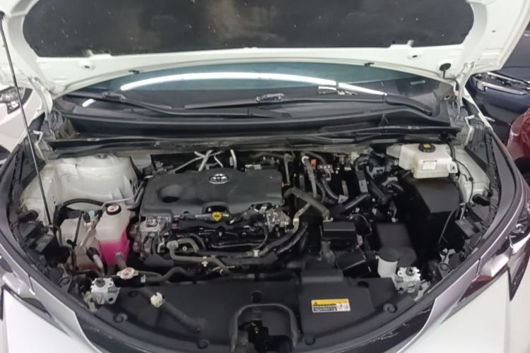 Used Toyota SIENNA 2023 2.5L Hybrid Deluxe Edition Engine Bay