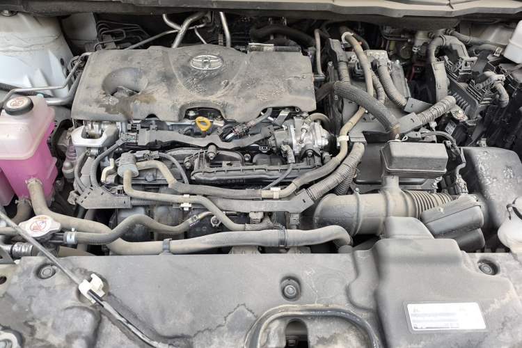 Used Toyota SIENNA 2023 2.5L Hybrid Ultimate Edition Engine Bay