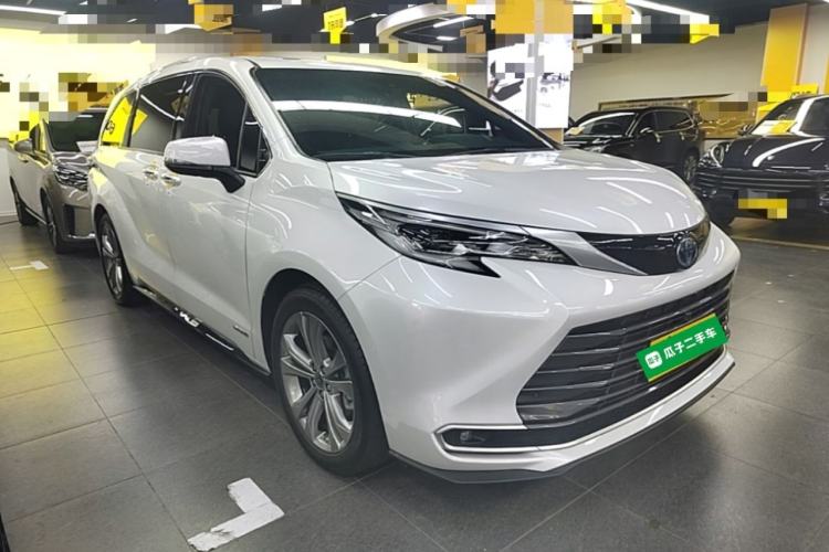 Used Toyota SIENNA 2023 2.5L Hybrid Ultimate Edition Exterior 1
