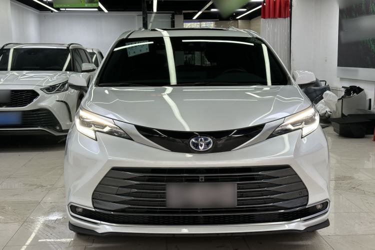 Used Toyota SIENNA 2023 2.5L Hybrid Deluxe Edition Exterior 1