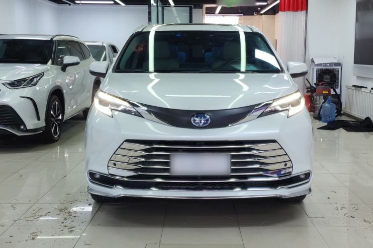 Used Toyota SIENNA 2023 2.5L Hybrid Comfort Edition Exterior 1